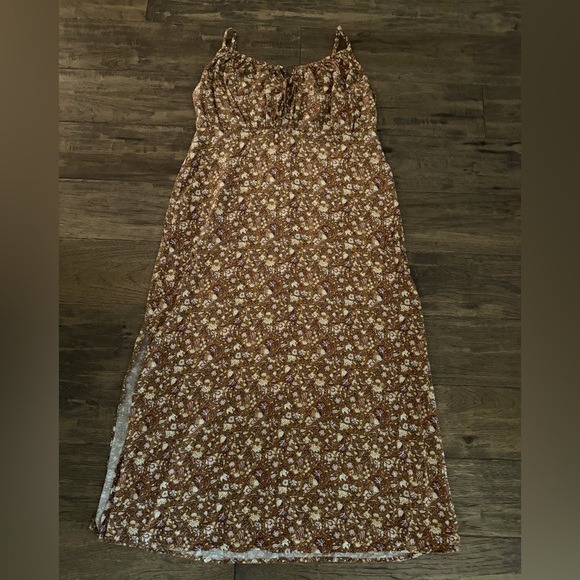 Old Navy Dresses & Skirts - Size small petite Old Navy midi slip dress